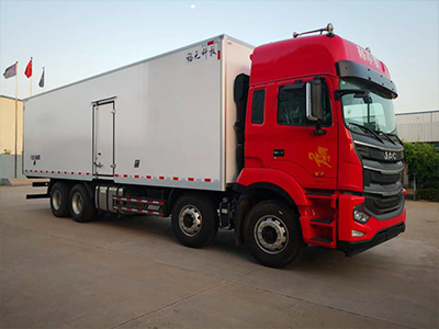 JAC 7.6 meters truck